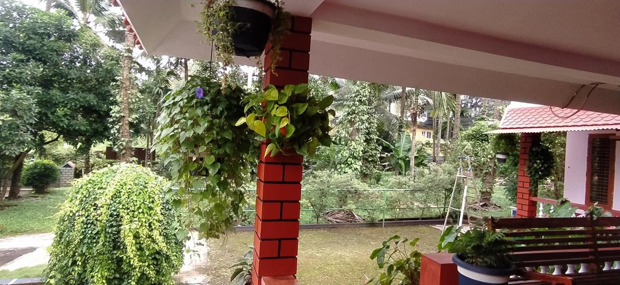 Runnin Airport - Homestay Gurpur ภายนอก รูปภาพ